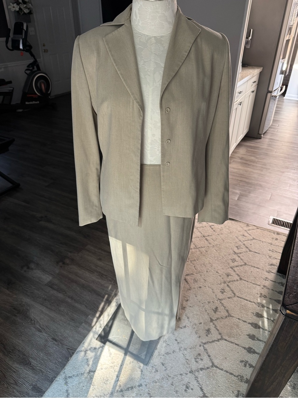 SPIEGEL Classic Women's Light Taupe Blazer and Skirt Set